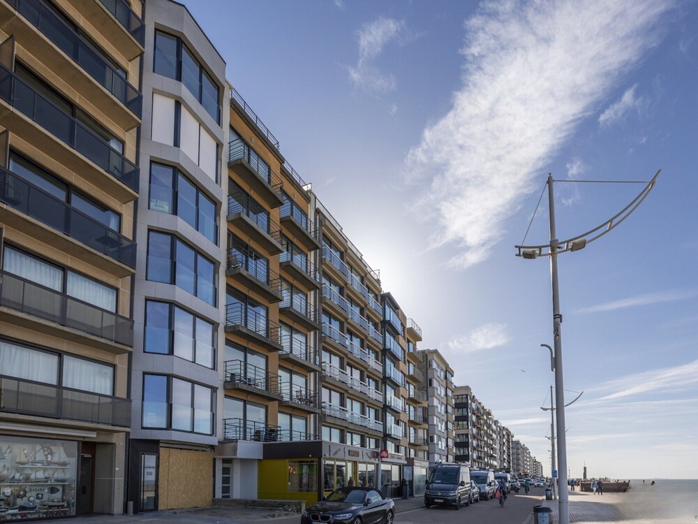 Cosy Renovated Flat on the Seafront