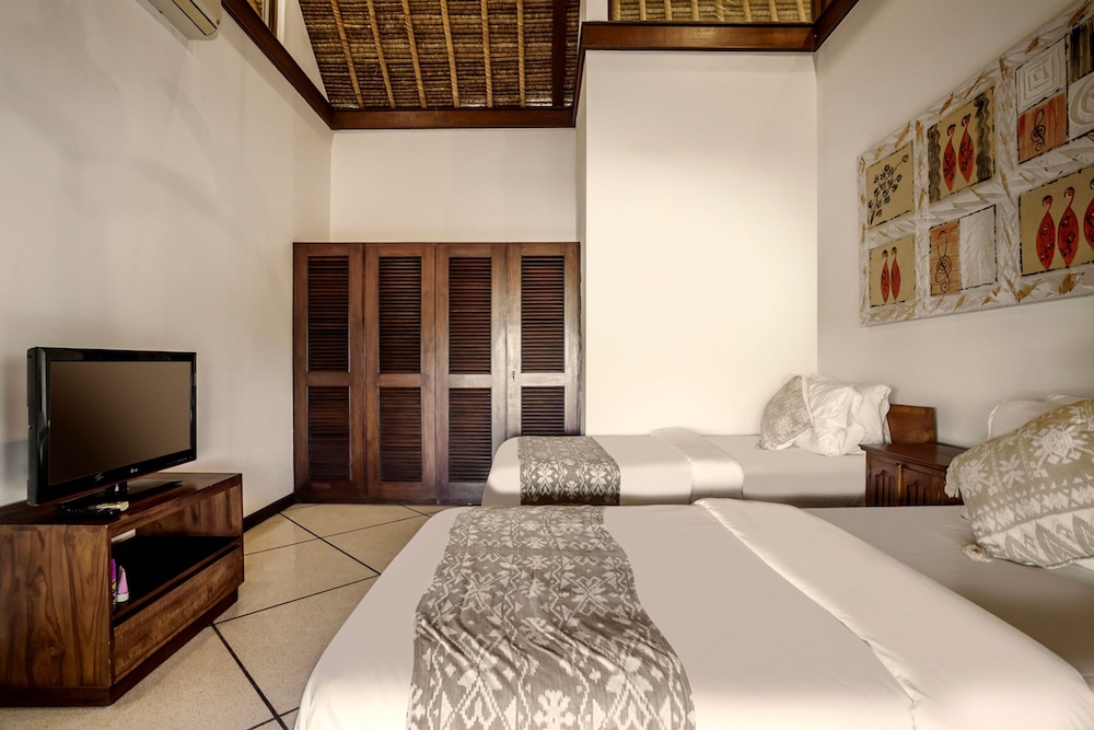 Villa Gading by Alfred in Bali - Stunning 4BD Villa in the Heart of Seminyak Beach