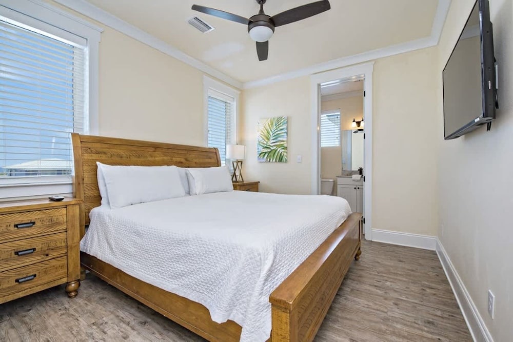 Beachfront 9bed Easybreezy East