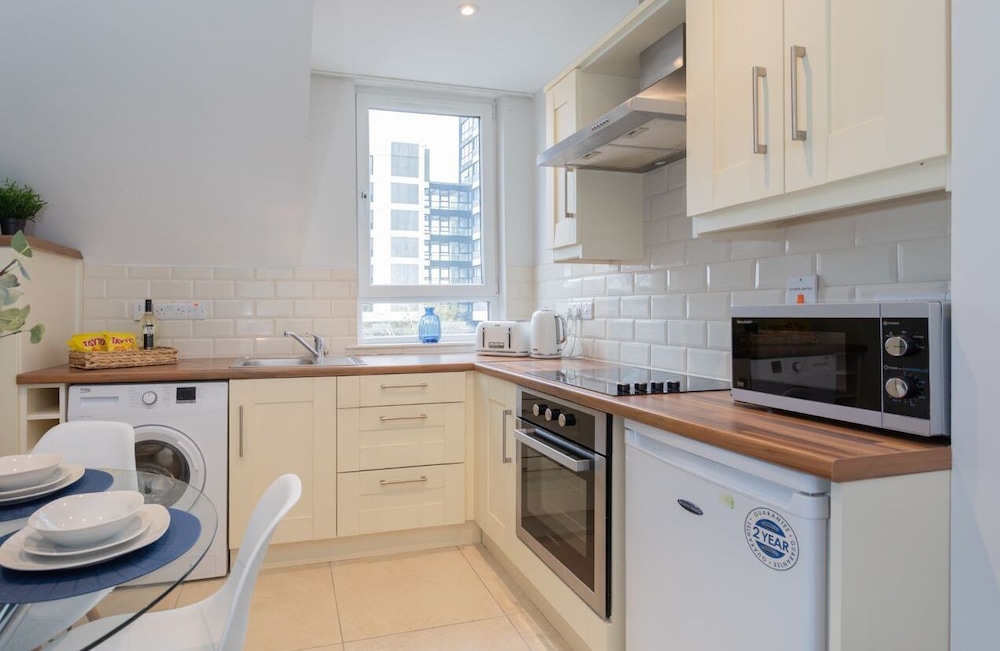 Central Belfast Apartments: 7 Camden Street