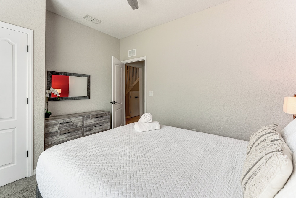 Resort Amenities, Screened Lanai: Kissimmee Escape