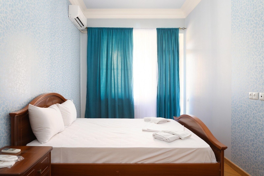 Stay Inn on Buzand 13