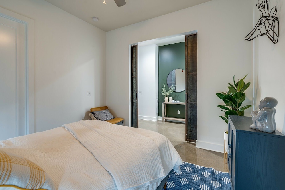 Lofts At 30th - Urban Lodge - Mins to Broadway!