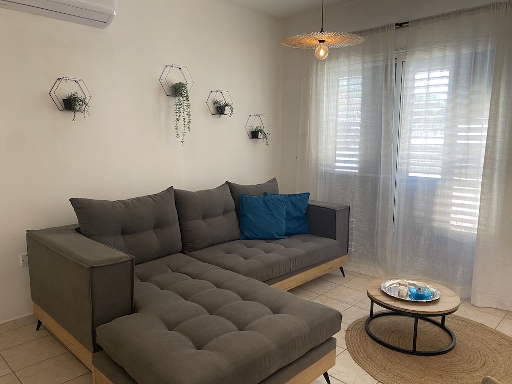 BlueBell Holiday Home DPS01