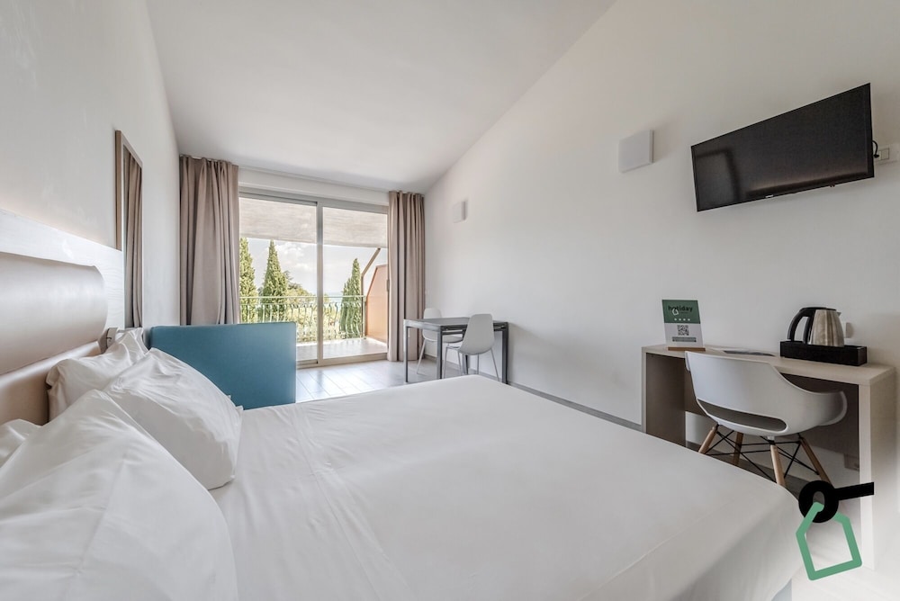 HOTIDAY Apartments Desenzano