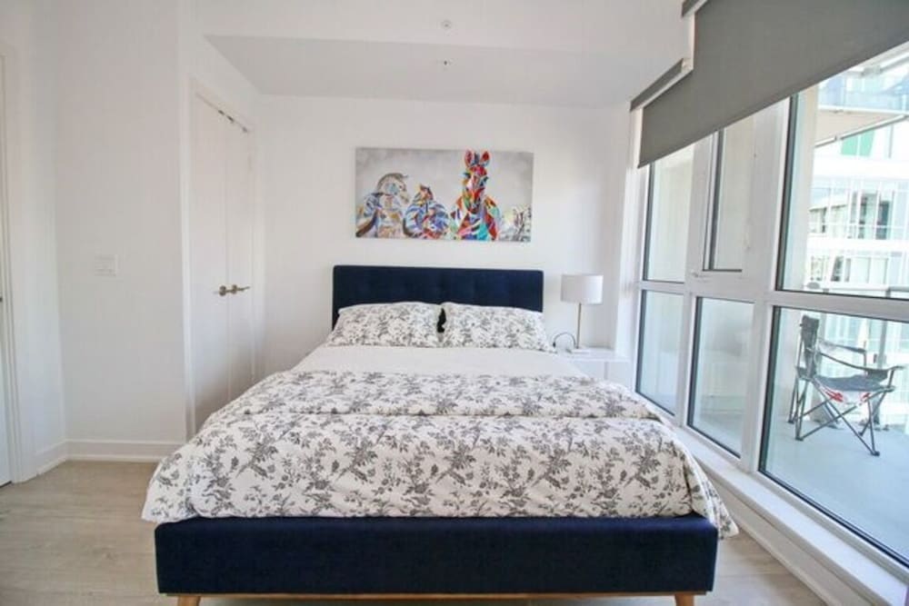 Executive 1 BD in the heart of Entertainment District - Image 3