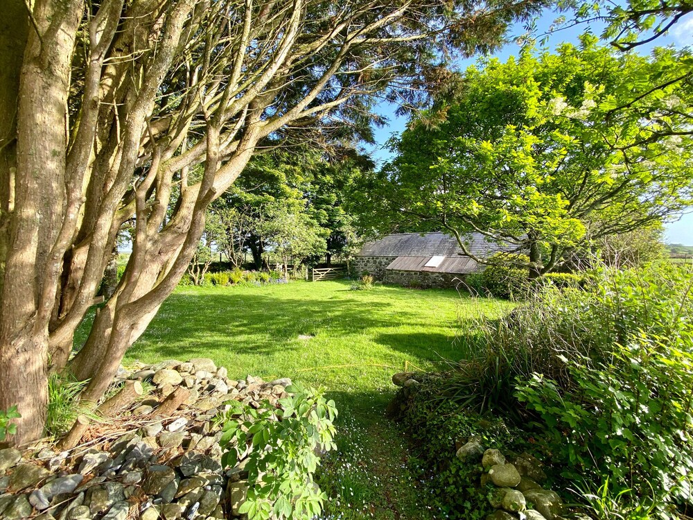 Hendy Cottage view 3