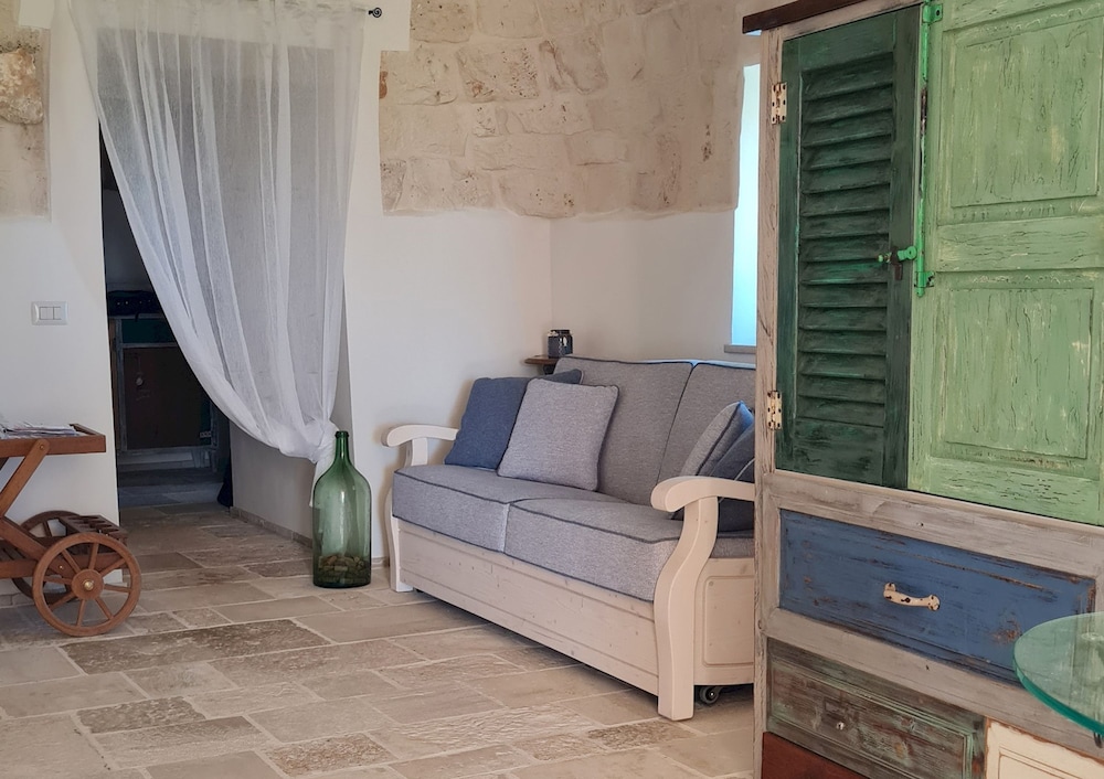 TD Il Faritrullo Trulli in the Itria Valley w Pool