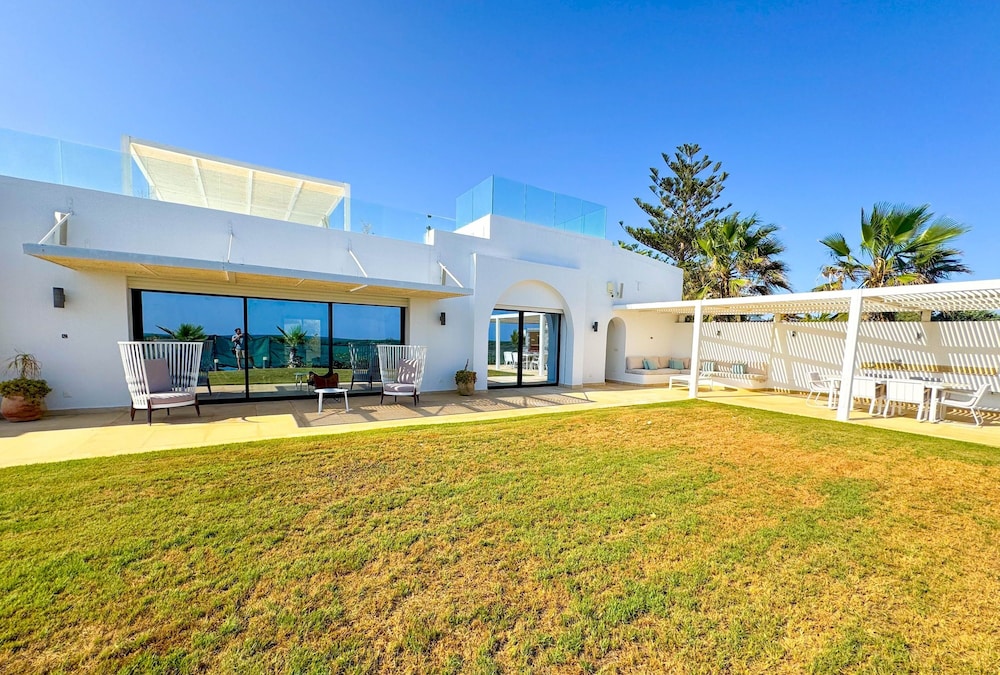 The Perfect Beach House in Hammamet