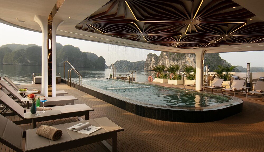 Calista Luxury Cruise