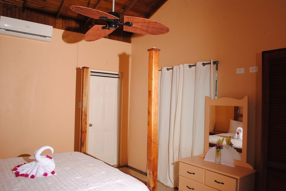 Luna Sea Inn