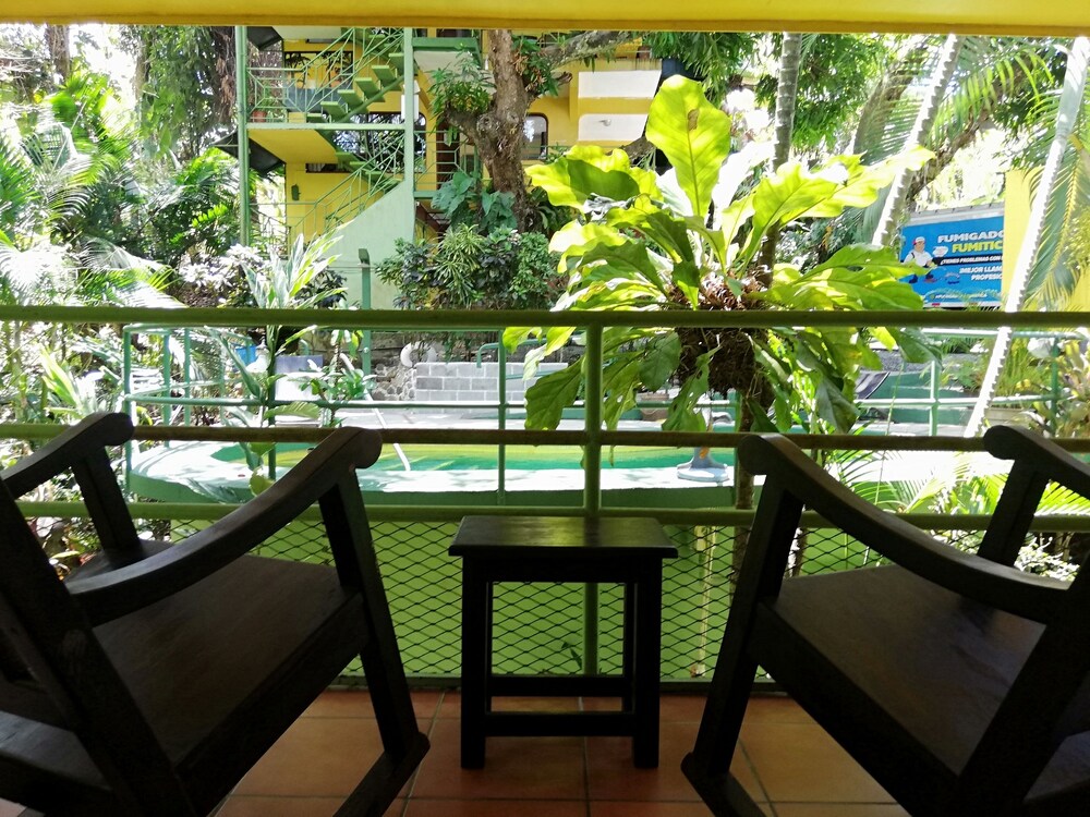 Hotel Paradise Inn - Image 1