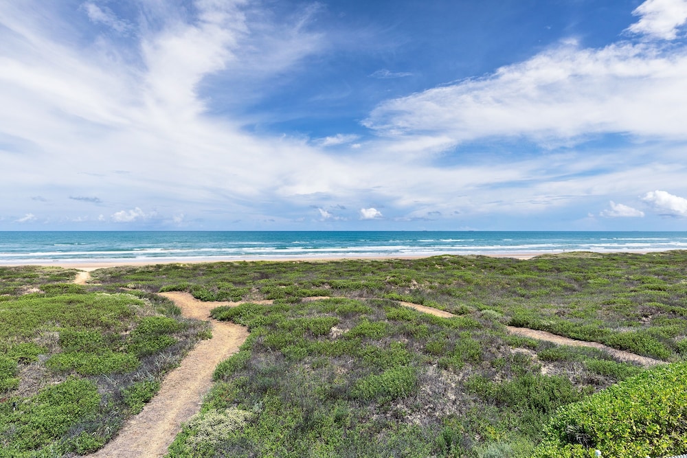 Paradise Found - Private Beachfront House 3 Bedroom Home by RedAwning