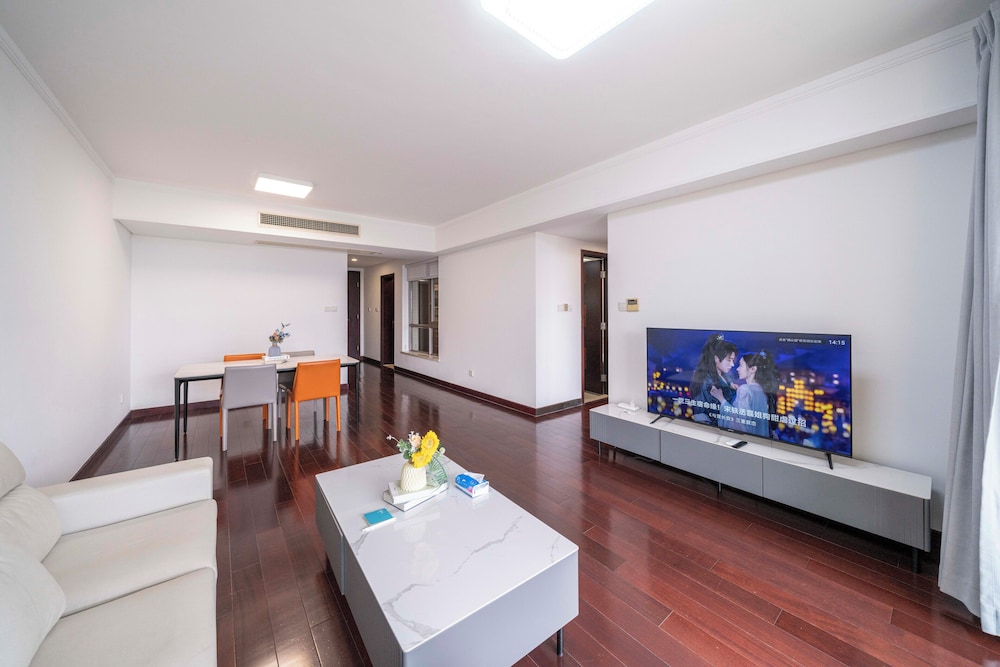 Tyms Modern 2BR APT Yucui Garden