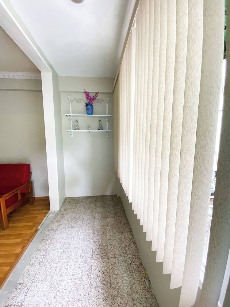 Stylish One-bedroom Apartment in Secure Compound, Port of Spain