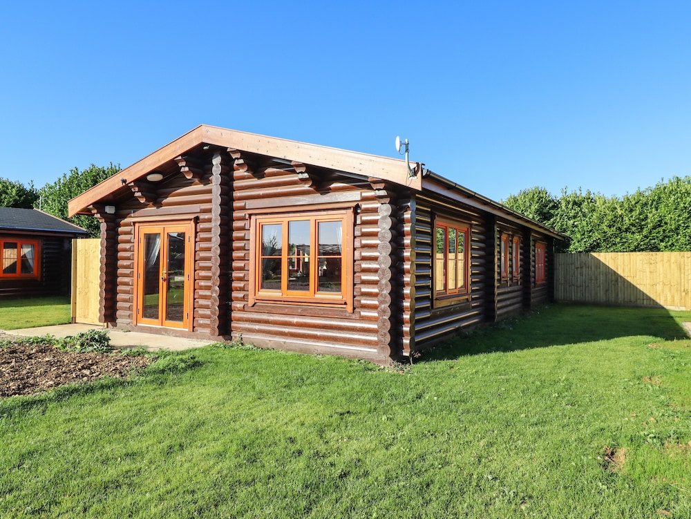 Holly Lodge
