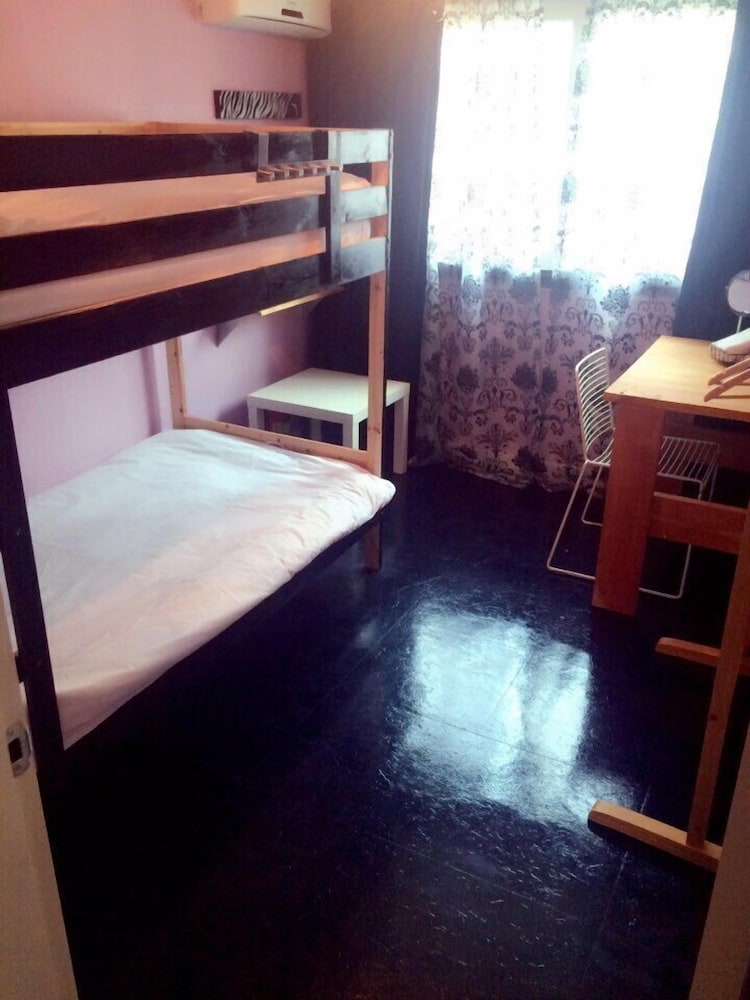 Xeromine - Hostel