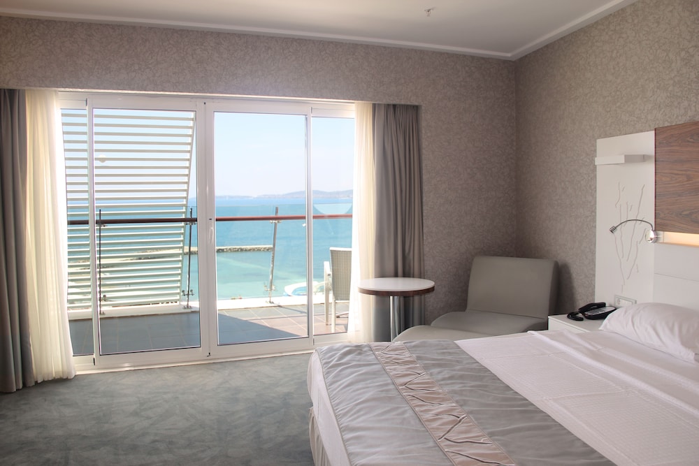 Gold Island Selected Hotel
