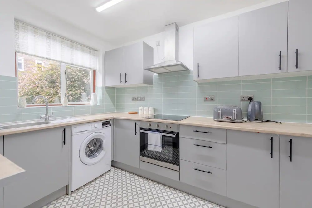 Central 3 Bedroom House With Garden