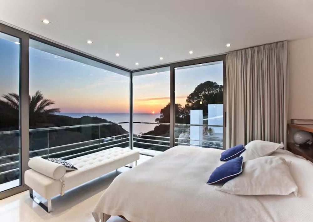Appealing Villa With Private Terrace