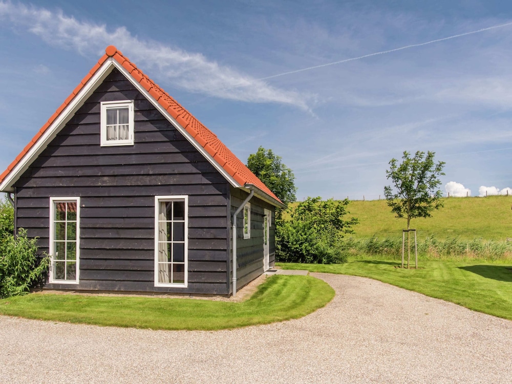 Comfortable Cottage With Wifi Near the Oosterschelde view 2