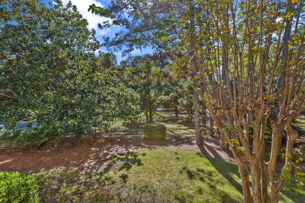1659 Bluff Villas at The Sea Pines Resort