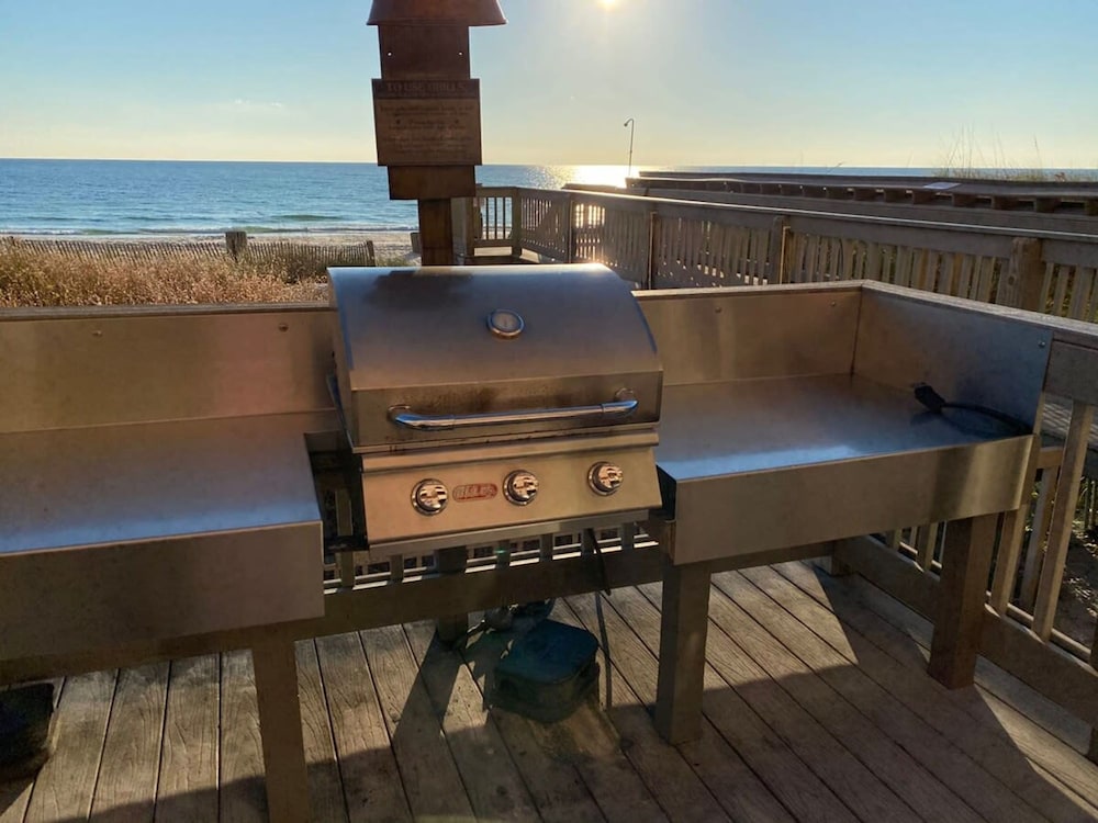 Coastal Condo 807 by Brightwild Beachfront