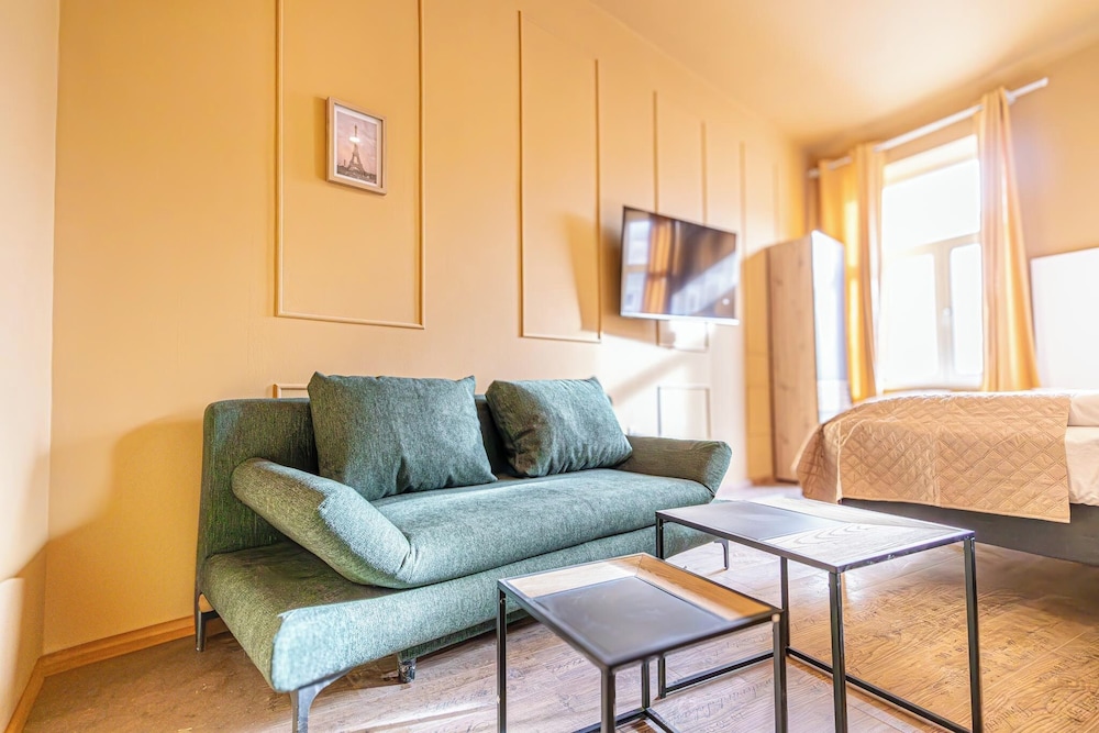 Group Friendly 4BR Near Westbahnhof