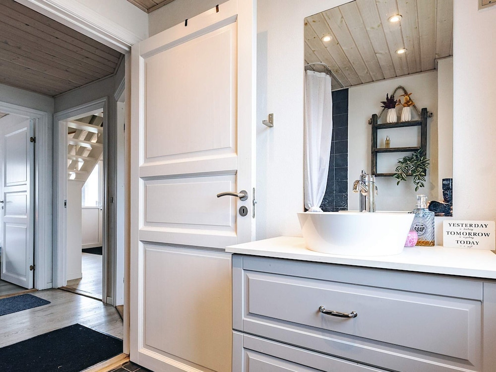 6 Person Holiday Home in Vestervig