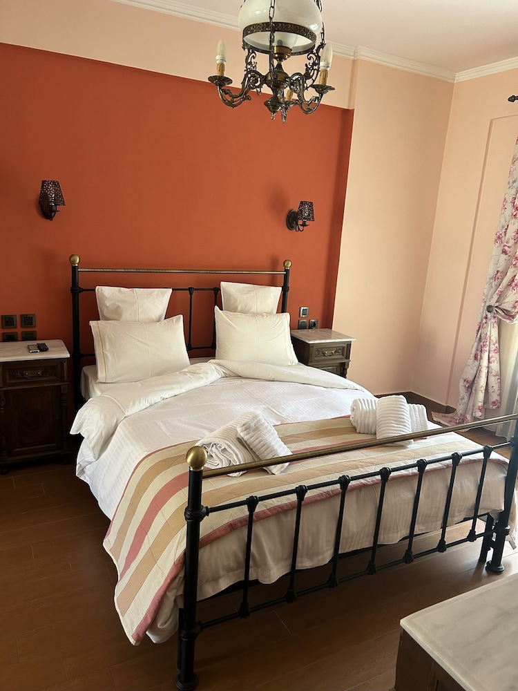 Aristarchos Lodge