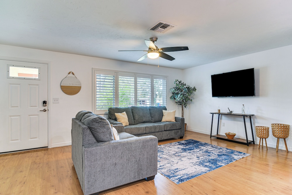 Outdoor Oasis, 4 Mi to Beach: Largo Family Escape!