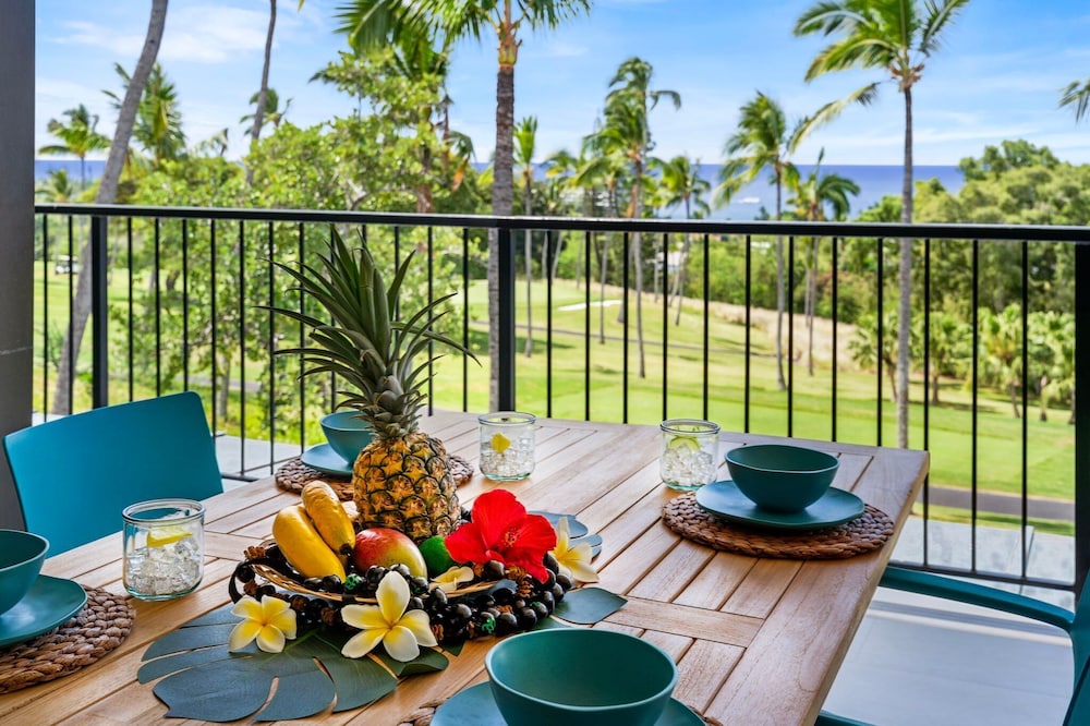 Fully Air-conditioned - Updated Top Floor Including Loft - Ocean Views - Vrkcv