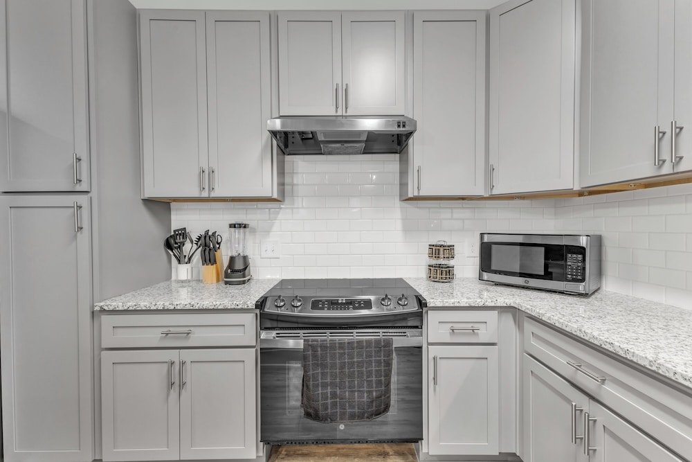 Luxe 3BR Suite Mins to Downtown Durham