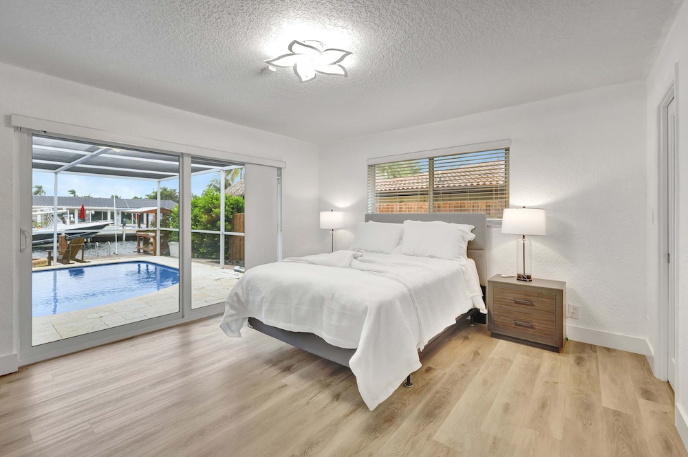Waterfront Paradise Chic 3 BDR