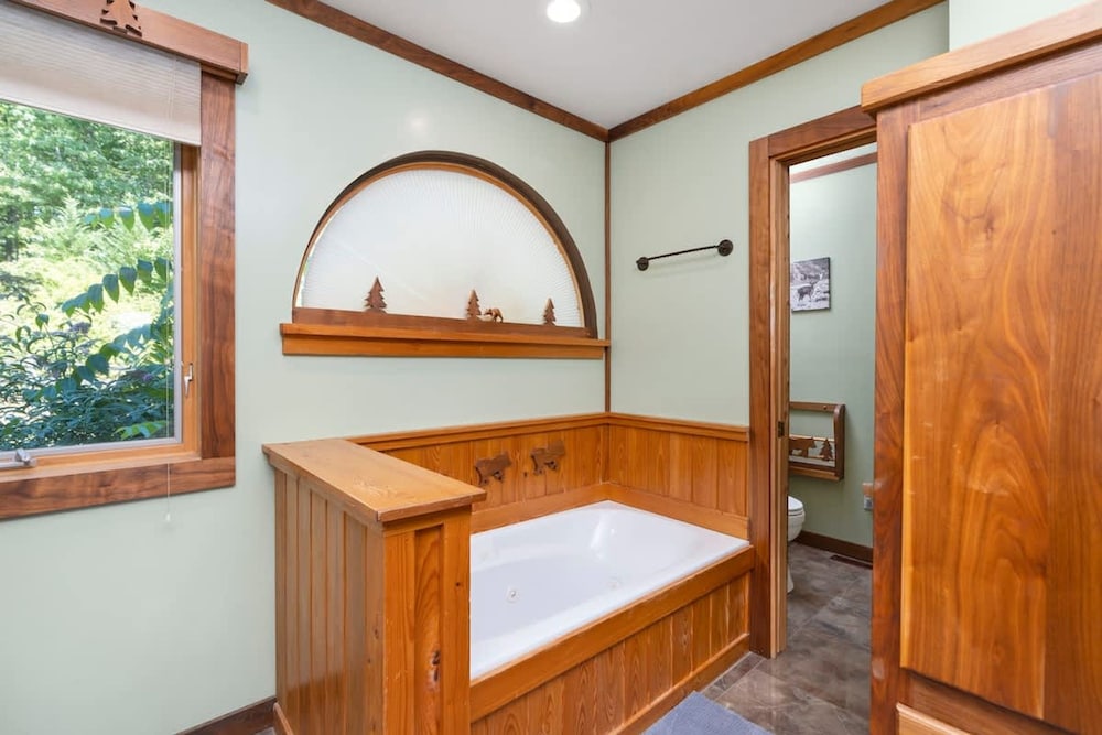 Love Afton Cabin - Family Home
