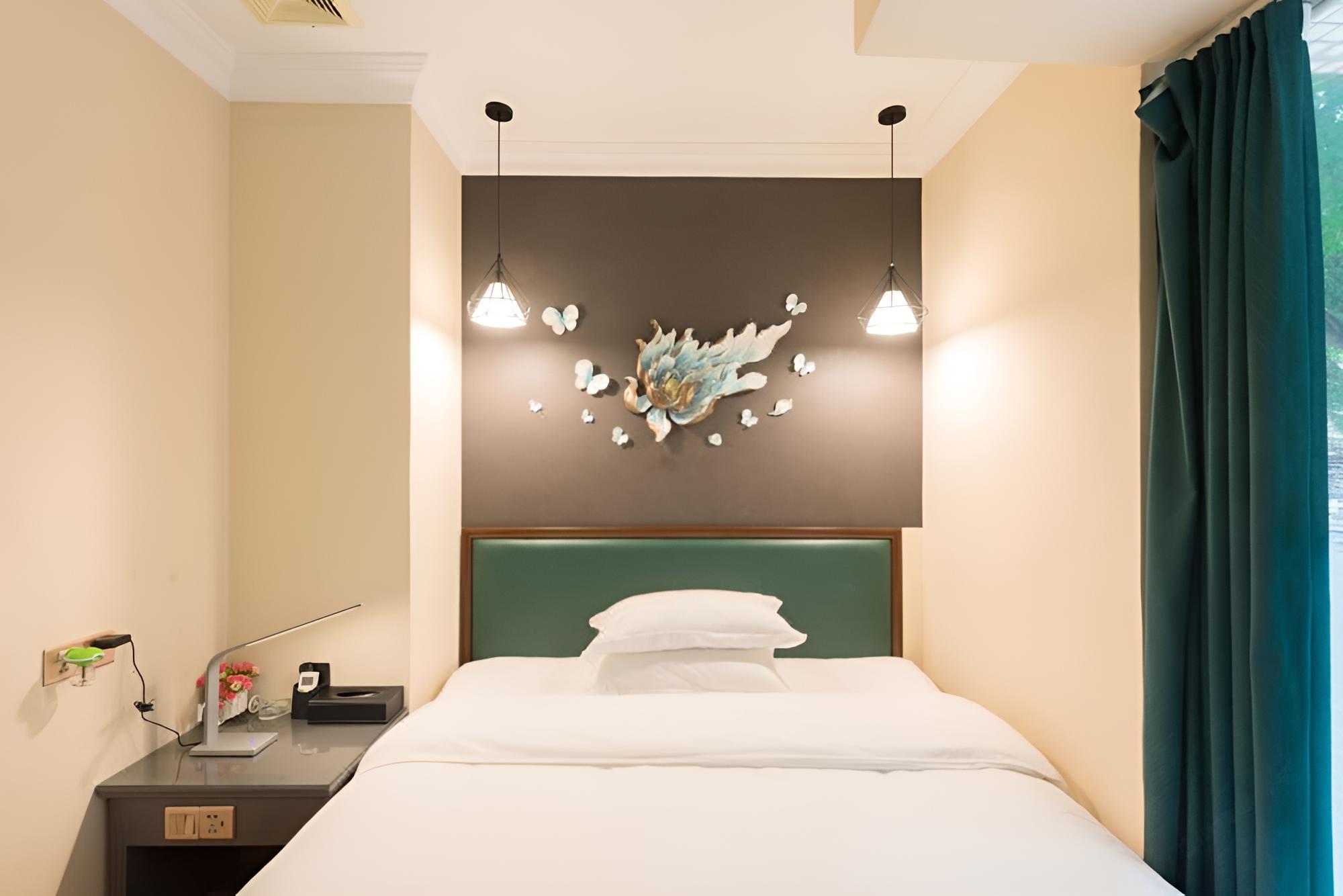Huiyin Fashion Hotel