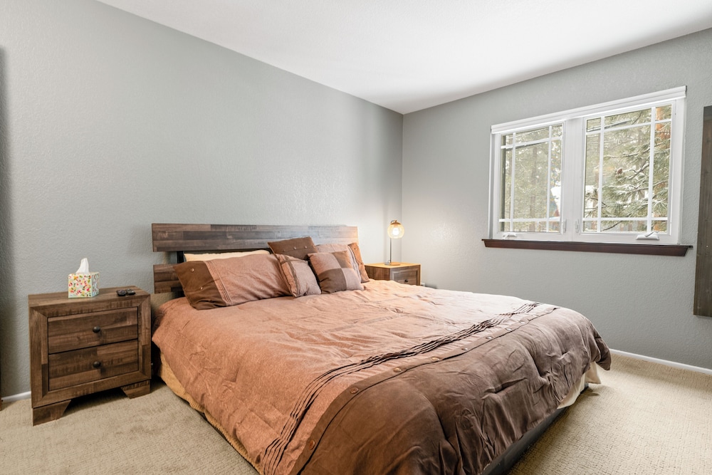 Sugarpine Retreat