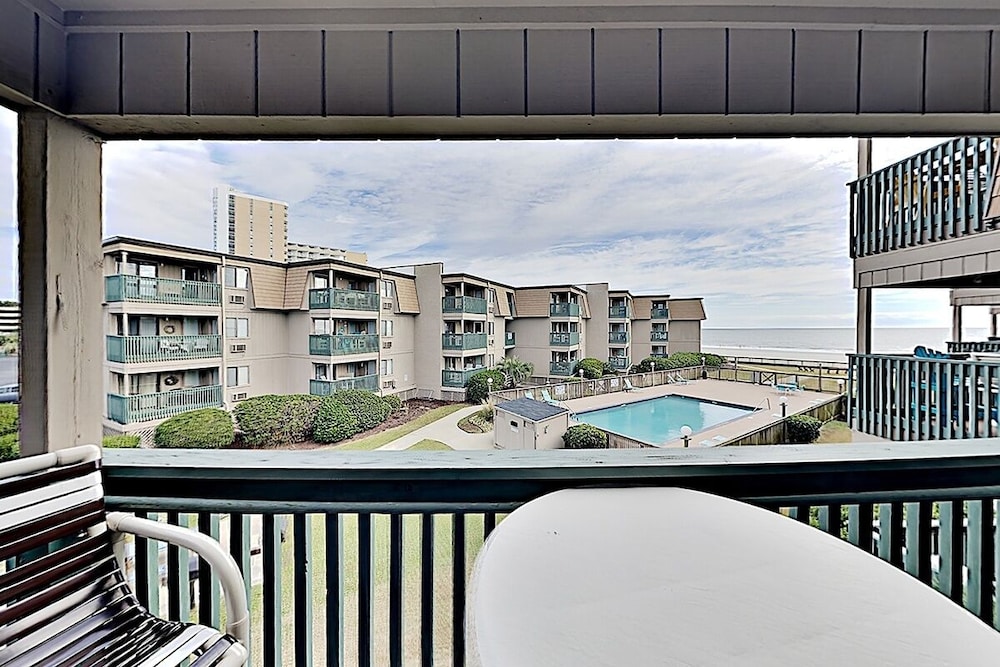 A Place At The Beach Iii 9520-2b 2 Bedroom Condo