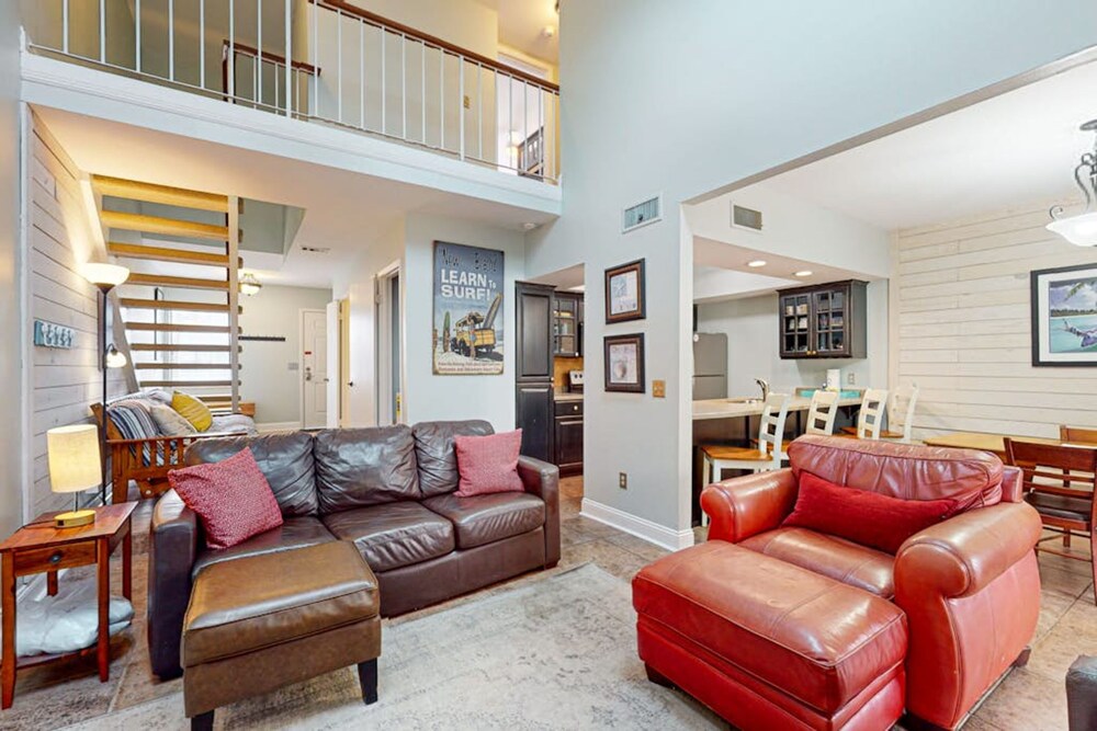 Mariner Lakes Condos