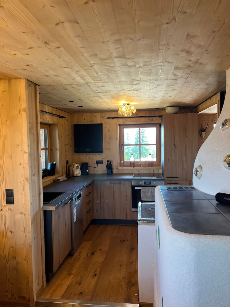 Panoramic hut in the ski Area