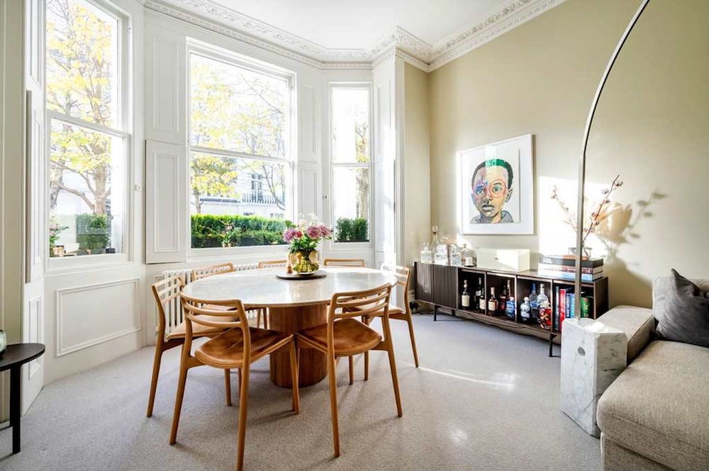 Kensington High Life- by Out of Office Lifestyle