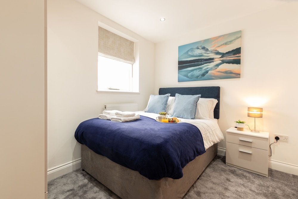 Karah Suites - Baker Street view 4