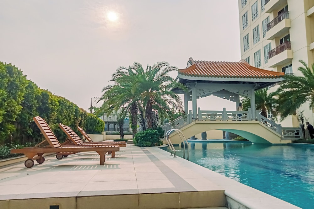 Homey 2Br Apartment At Lucky Tower Residence