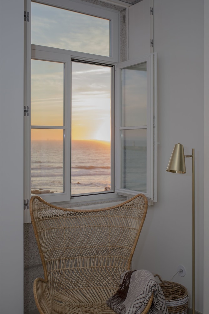 Liiiving -Luxury Beachfront Apartment II