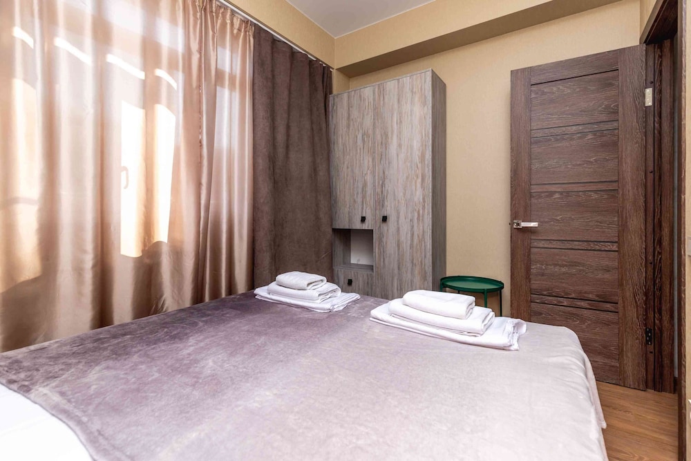 More Apartments na Estonskoy 37 k 11 view 3
