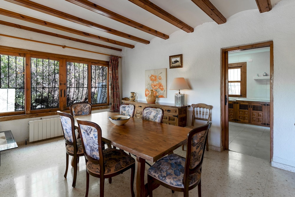 Villa Rosa in Javea With 4 Bedrooms and 3 Bathrooms