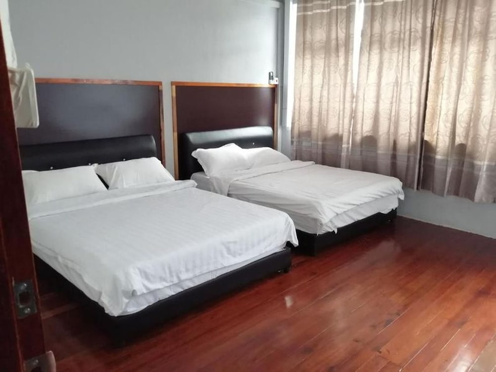 Family Room in Kuching, With Ac and Wifi photo 3