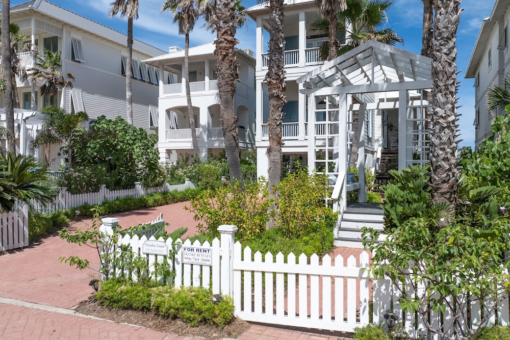 Paradise Found - Private Beachfront House 3 Bedroom Home by RedAwning