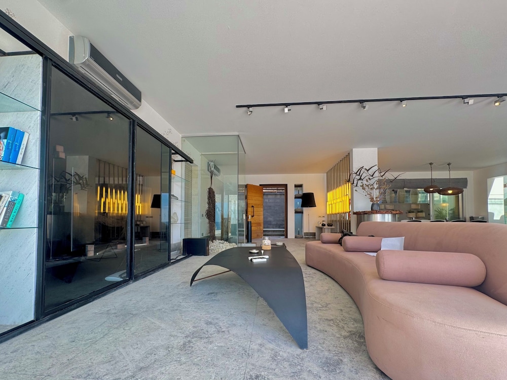 Shatt El Reewa Villa