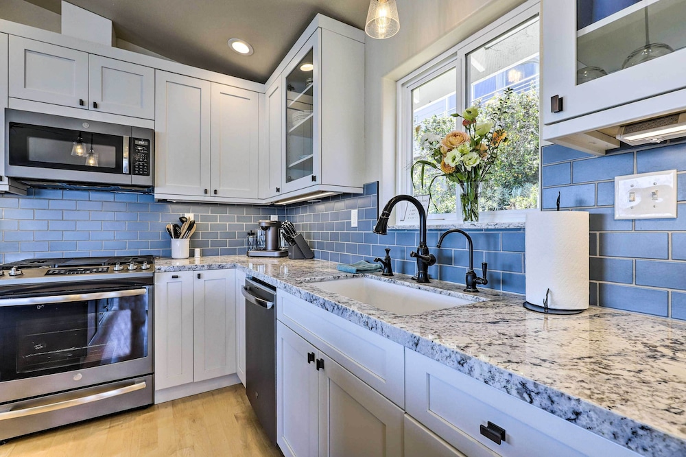 Dreamy Sonoma Coast Home w/ Waterfront Views view 4